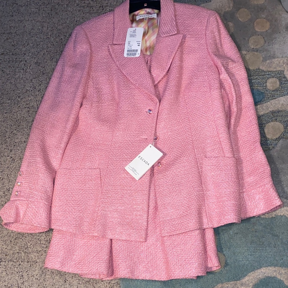 NWT Escada Pink Skirt Suit sz 42